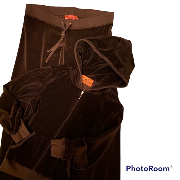 RARE Y2K JUICY COUTURE ORIGINAL VELOUR TRACKSUIT TWO PIECE SET ⭐️⭐️⭐️⭐️⭐️ - Picture 2 of 16